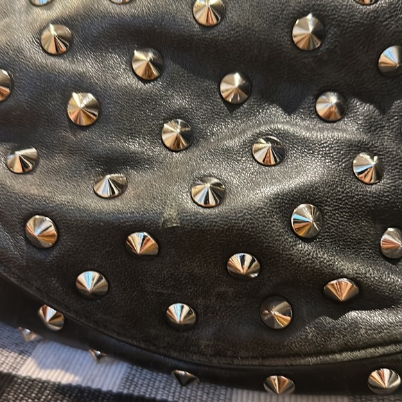LEATHER SHOULDER BAG // WORN WITH SOME WEAR & TEAR - Picture 4 of 16